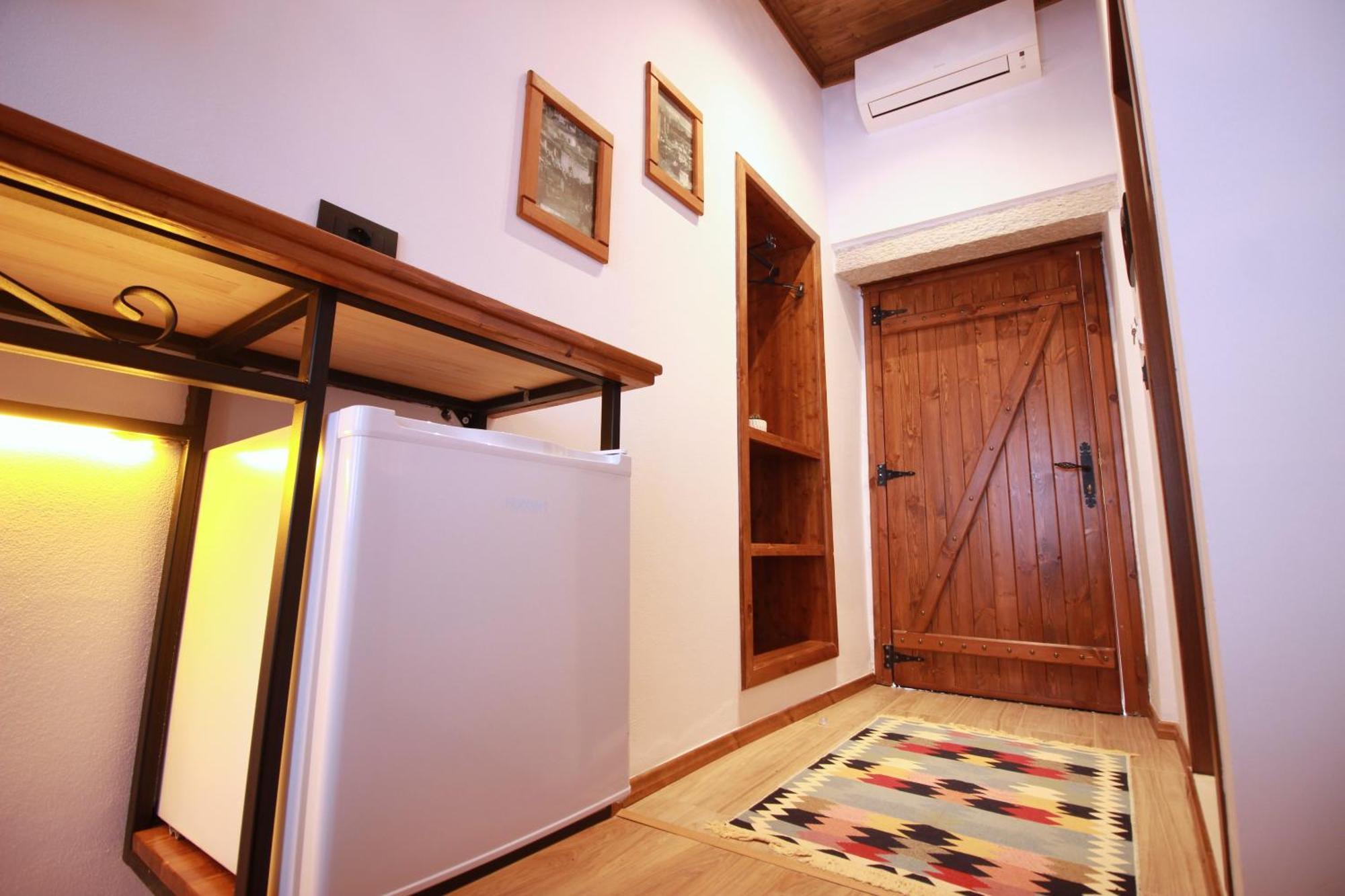 Grey Stone Hotel Gjirokaster Ngoại thất bức ảnh