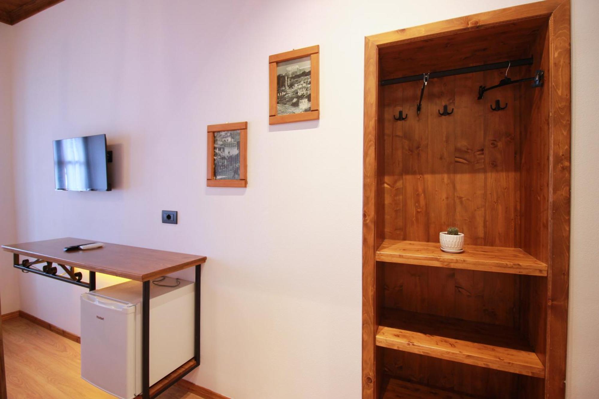 Grey Stone Hotel Gjirokaster Ngoại thất bức ảnh