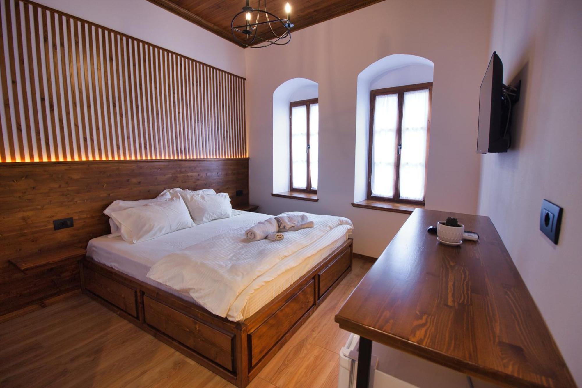 Grey Stone Hotel Gjirokaster Ngoại thất bức ảnh
