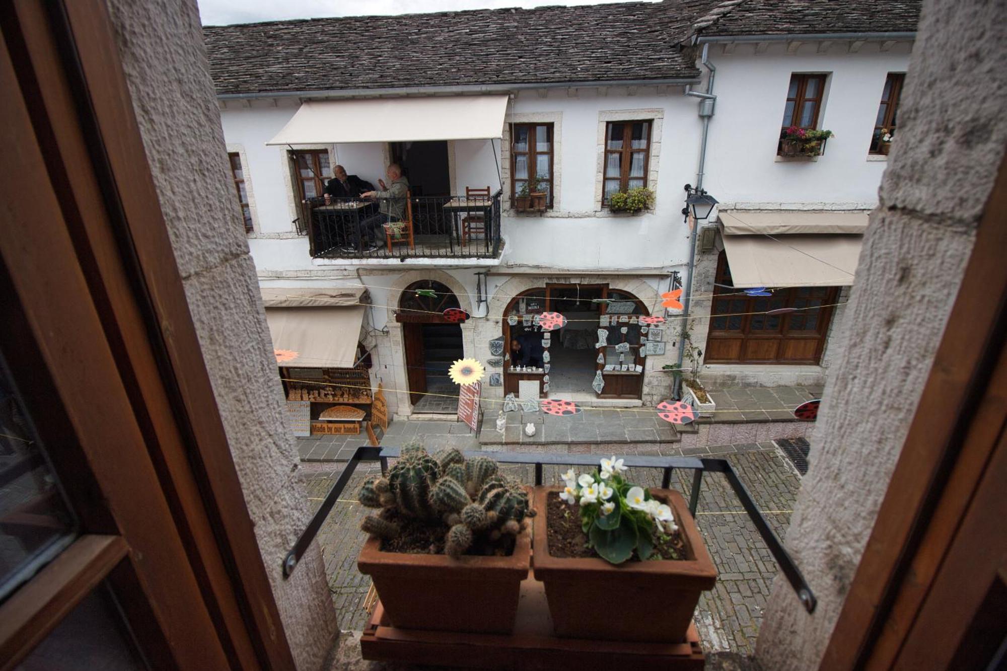 Grey Stone Hotel Gjirokaster Ngoại thất bức ảnh