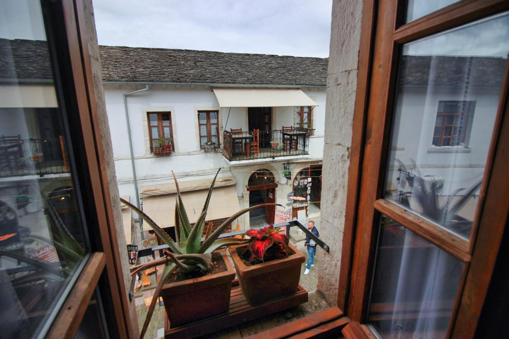 Grey Stone Hotel Gjirokaster Ngoại thất bức ảnh